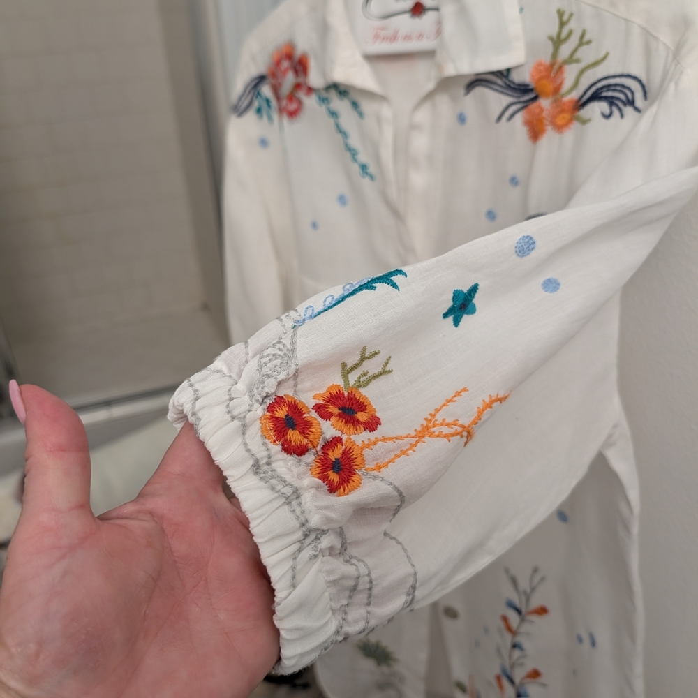 Beautiful Johnny Was Blouse with Embroidery Size XS. Just Dry Cleaned - Picture 3 of 10